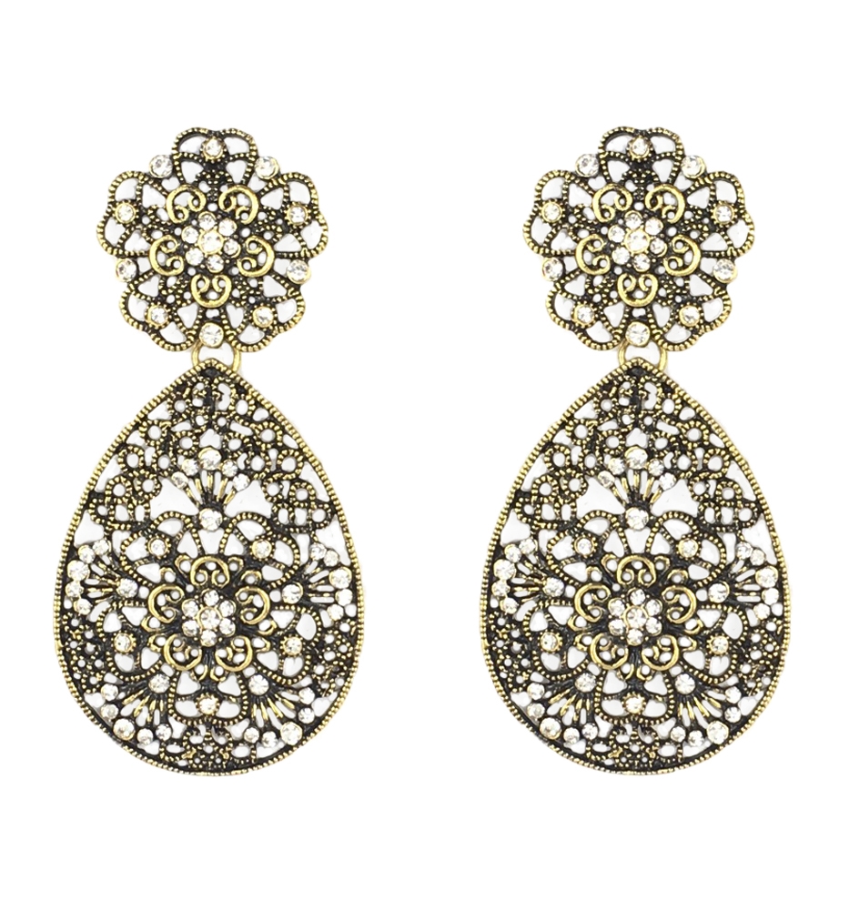 Amrita hot sale singh earrings